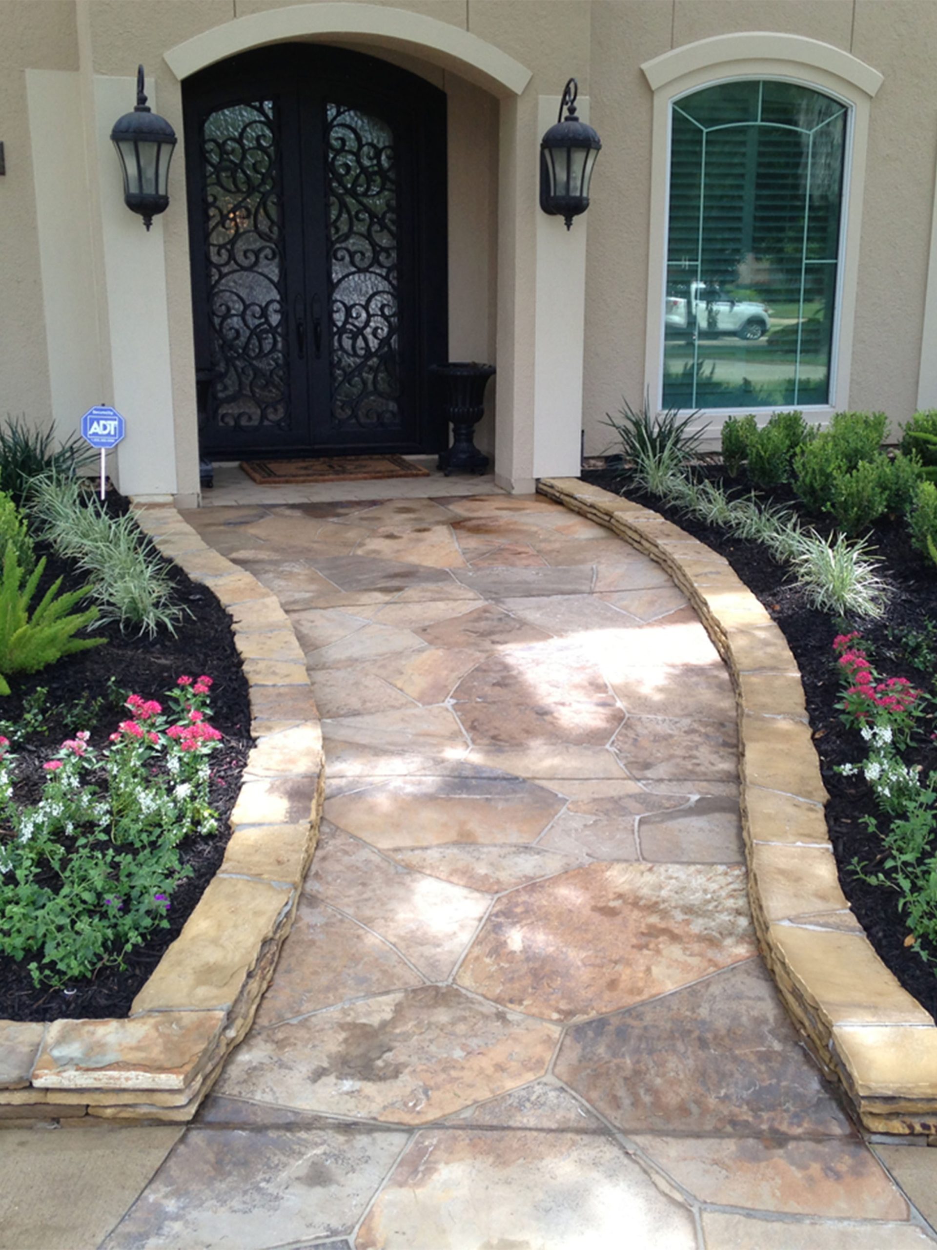Bed Edging Houston – Clean Landscape Borders